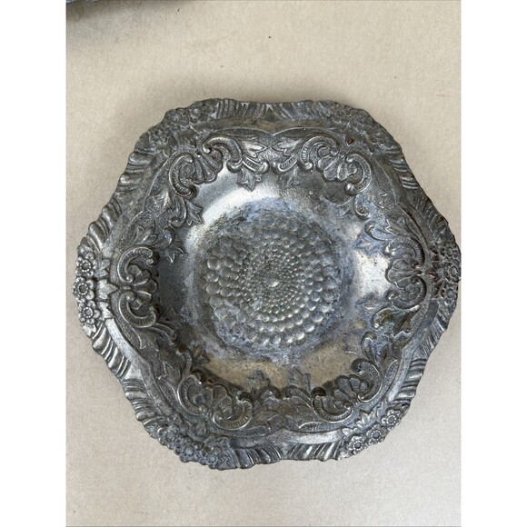 3 VTG Ornate Embossed Metal Trinket Dish 4.5” Floral Scroll Baroque Jewelry Tray - Picture 4 of 11